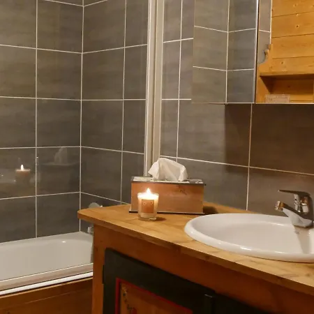 Cosy 3 Etoiles, 3 Chambres, 2 Salles De Bains, Centre Village, Proche Telecabines Et Ecole De - Fr-1-671-11 *